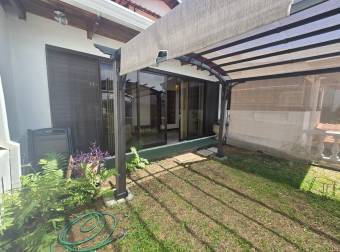 ALQUILER DE CASA AMUEBLADA EN BARRIO LA TRINIDAD, ALAJUELA