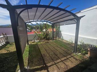 ALQUILER DE CASA AMUEBLADA EN BARRIO LA TRINIDAD, ALAJUELA