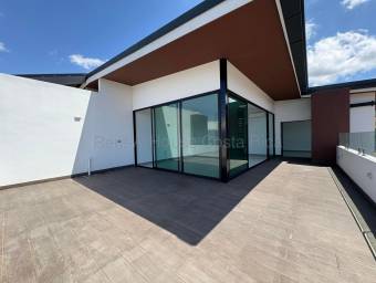 ?BUSCAS VIVIR CON LUJO? ALQUILER PENTHOUSE EN EL CORAZON DE ESCAZU