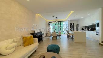 Venta de Hermosa Casa en San Antonio de Escazú 26-1421