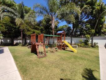 VENTA CASA EN ZONA EXCLUSIVA DE SANTA ANA