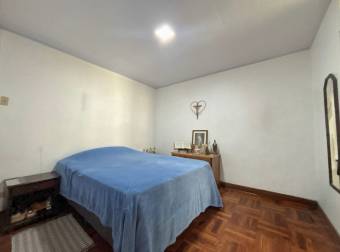 HOUSE FOR SALE CONVERTED INTO 3 APARTMENTS, PASEO COLÓN, SAN JOSÉ