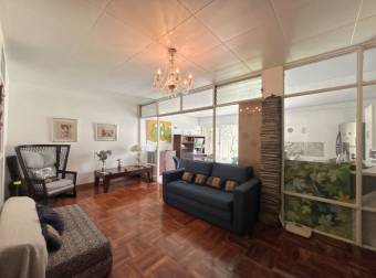 HOUSE FOR SALE CONVERTED INTO 3 APARTMENTS, PASEO COLÓN, SAN JOSÉ