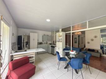 HOUSE FOR SALE CONVERTED INTO 3 APARTMENTS, PASEO COLÓN, SAN JOSÉ