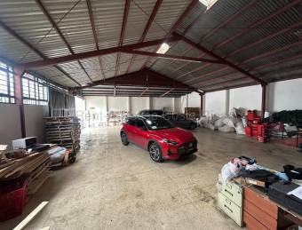 AMPLIA CASA EN ALQUILER SAN ANTONIO DE ESCAZU