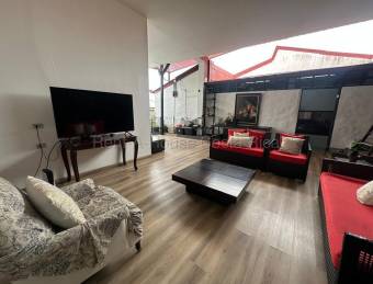 AMPLIA CASA EN ALQUILER SAN ANTONIO DE ESCAZU