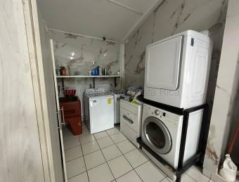 AMPLIA CASA EN ALQUILER SAN ANTONIO DE ESCAZU