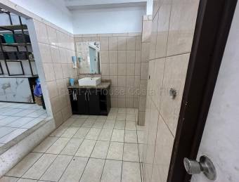 AMPLIA CASA EN ALQUILER SAN ANTONIO DE ESCAZU