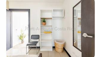 SE VENDE CASA AMPLIA Y MODERNA EN CONDOMINIO EN HEREDIA