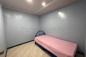 Casa con patio y excelente ubicación en San Rafael Arriba Desamparados #26-1803 GS