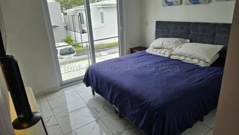 SE VENDE HERMOSA Y MODERNA CASA EN CONDOMINIO EN ULLOA, HEREDIA.