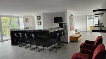 SE VENDE HERMOSA Y MODERNA CASA EN CONDOMINIO EN ULLOA, HEREDIA.