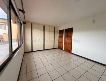 Casa dúplex con doble seguridad y ubicación premium en Escazú San Rafael #26-1844 GS