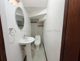 Casa dúplex con doble seguridad y ubicación premium en Escazú San Rafael #26-1844 GS