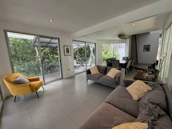 Alquiler de Casa en Mora-Colón.