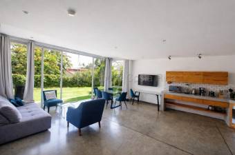 Venta de Hermosa Casa en Piedades de Santa Ana 26-1779