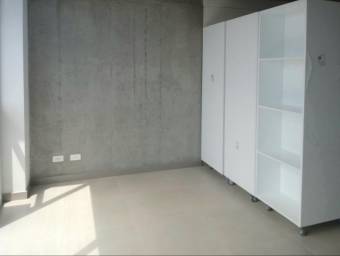 Venta estudio piso alto con parqueo en torre top ideal inversión #26-1363 GS