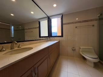 ALQUILER APARTAMENTO CONDO GOLDEN HILL ESCAZU