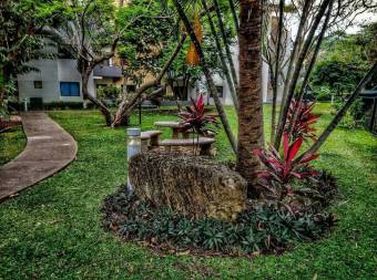 APARTAMENTO EN VENTA SANTA ANA CENTRO