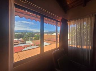 ALQUILER DE CASA AMUEBLADA EN BARRIO LA TRINIDAD, ALAJUELA