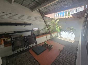 ALQUILER DE CASA AMUEBLADA EN BARRIO LA TRINIDAD, ALAJUELA