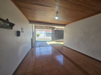 ALQUILER DE CASA AMUEBLADA EN BARRIO LA TRINIDAD, ALAJUELA