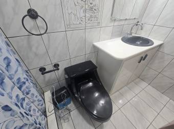 ALQUILER DE CASA AMUEBLADA EN BARRIO LA TRINIDAD, ALAJUELA