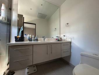 VENTA APARTAMENTO ESQUINERO POZOS DE SANTA ANA