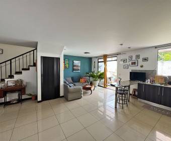 House for sale in Vista Las Flores Condominium in San Francisco de Heredia
