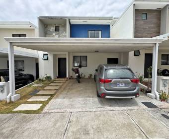 House for sale in Vista Las Flores Condominium in San Francisco de Heredia