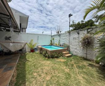 House for sale in Vista Las Flores Condominium in San Francisco de Heredia