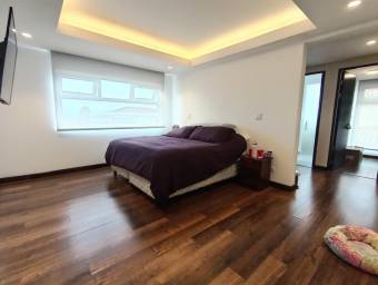 VENTA DE CASA EN CONDOMINIO LOMAS DEL ZURQUI HEREDIA 