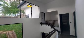 Hermosa casa completamente renovada en Escazú $390.000 NEGOCIABLE