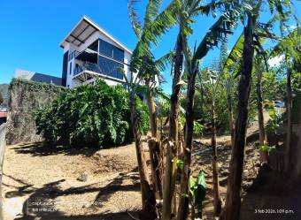 Terreno 320 m2 en el Centro de Ciudad Colón, uso mixto
