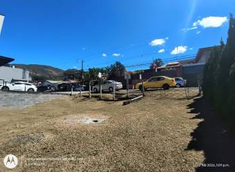 Terreno 320 m2 en el Centro de Ciudad Colón, uso mixto