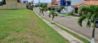 Lote plano en condominio con amenidades en Grecia ideal para construir #26-1740 GS