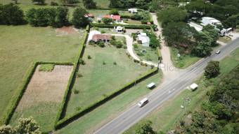 Venta de 2 Casas en Santa Cruz de Guanacaste. RAH 26-1841