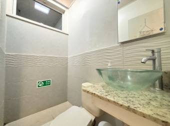 VENTA DE CASA ANEXA A HOSTEL, PASEO COLÓN, SAN JOSÉ