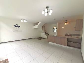 VENDO HERMOSA CASA EN CONDOMINIO HACIENDA LINCOLH