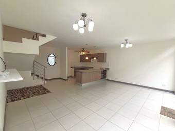 VENDO HERMOSA CASA EN CONDOMINIO HACIENDA LINCOLH