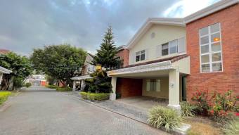 Se vende casa en San Antonio Escazú 26-1761