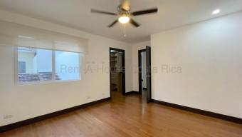 Se vende casa en San Antonio Escazú 26-1761