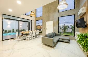Casa Moderna en Venta en Guanacaste