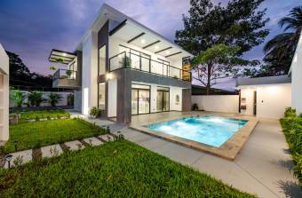 Casa Moderna en Venta en Guanacaste