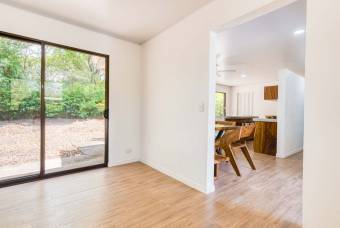 SE VENDE CASA EQUIPADA CON APARTAMENTO INDEPENDIENTE 