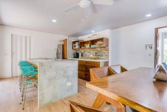 SE VENDE CASA EQUIPADA CON APARTAMENTO INDEPENDIENTE 