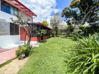 Venta de Casa en Sabanilla-Montes de Oca.
