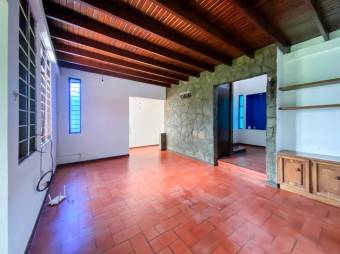 Venta de Casa en Sabanilla-Montes de Oca.