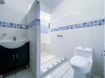 Venta de Casa en Sabanilla-Montes de Oca.