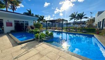 Venta lote plano en condominio con amenidades y alta plusvalía $159,915 #26-1820 GS